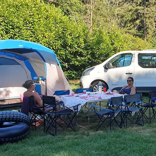 Camping Les Foulons - Les emplacements