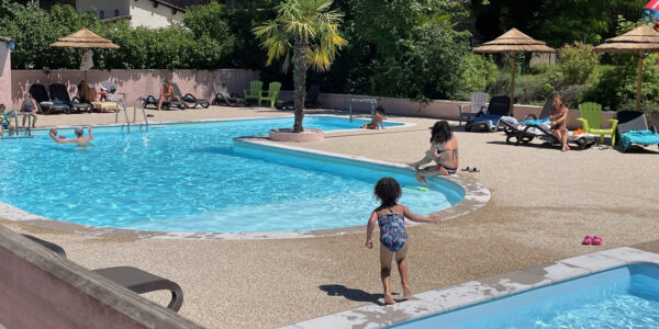 Camping Les Foulons - Das Schwimmbad