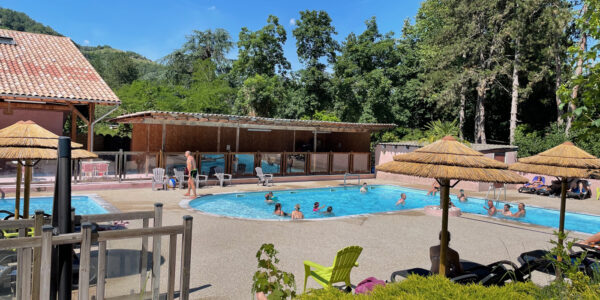 Camping Les Foulons - Das Schwimmbad